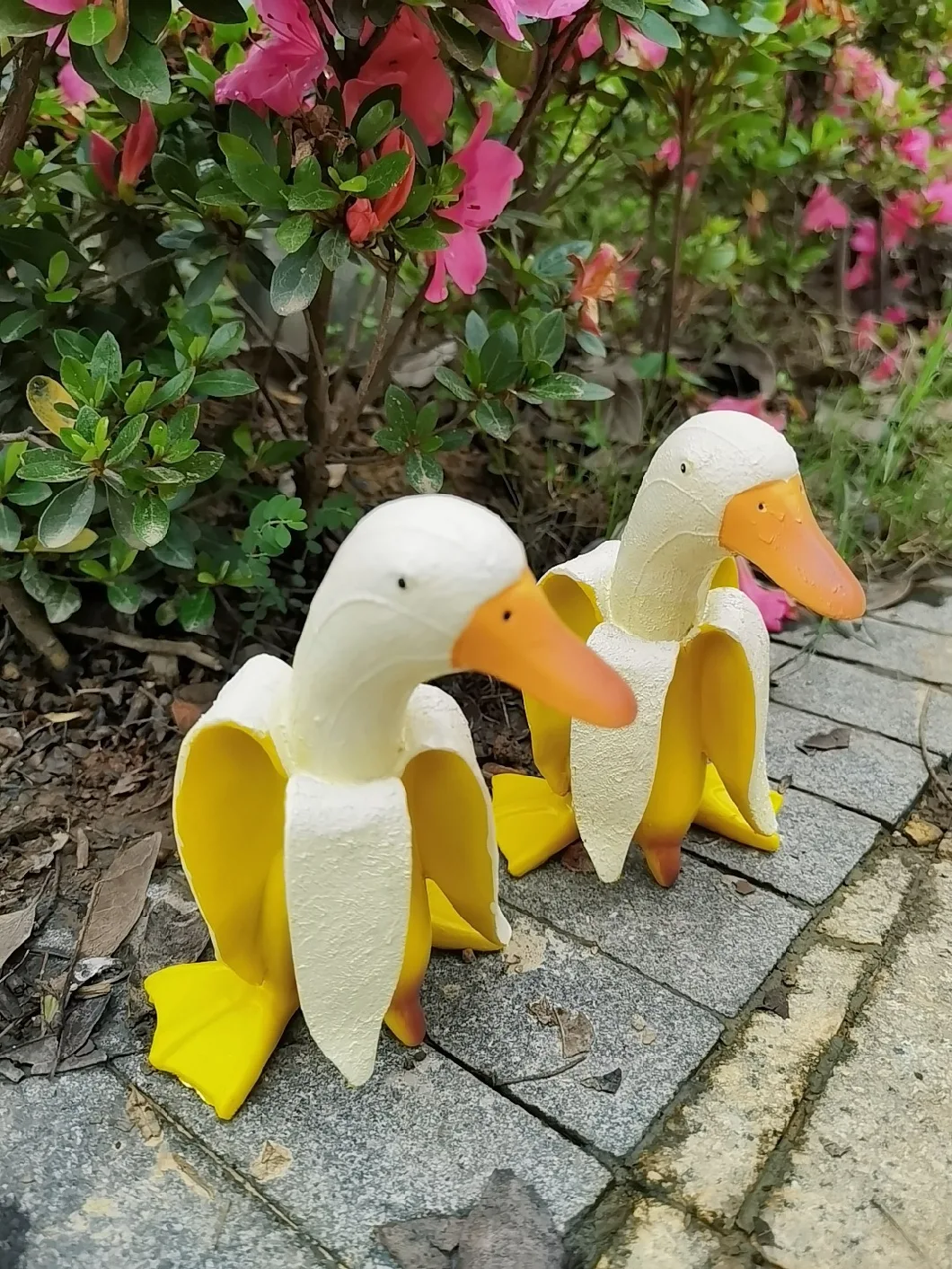 Creative Banana Duck Art Statue for Patio Garden Yard Outdoor Decoration Wyz17956